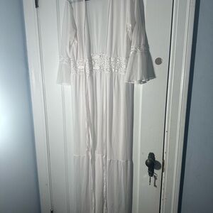 Elegant White Lace Trim Maxi Dress